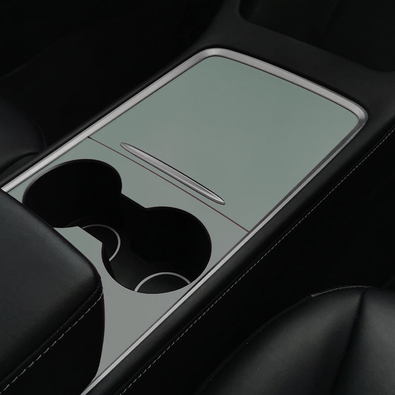 Middenconsole in Model 3 en Y beplakt met mat donkergrijze folie